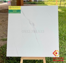 Gạch 1000x1000 màu trắng vân khói nhẹ trang trí phòng khách tại Sóc Trăng