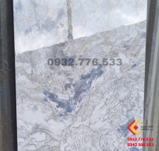 Gạch 60x120 khổ lớn trang trí tường nhà hàng nhập khẩu quận 2