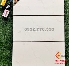 Gạch ốp tường 40x80 vân sọc ít